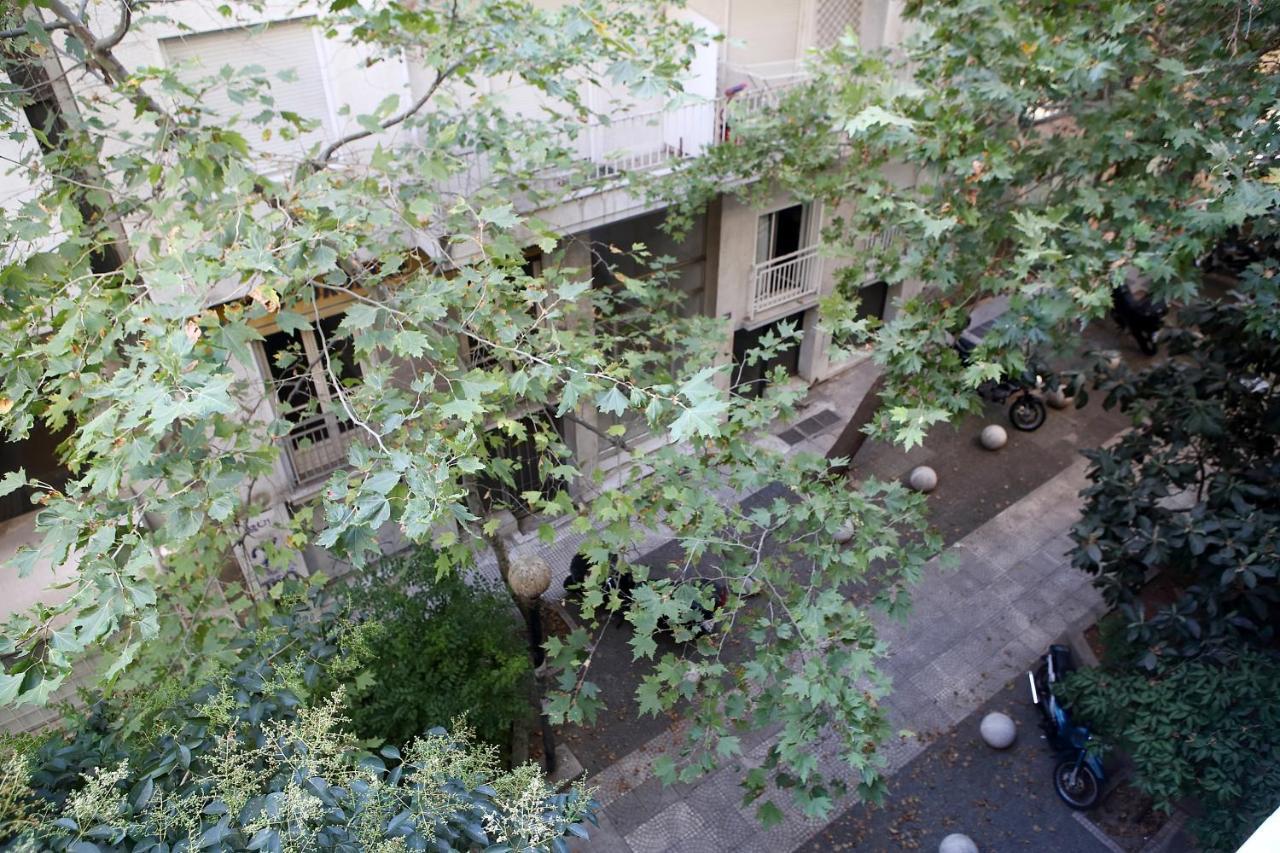 Vz * Athens